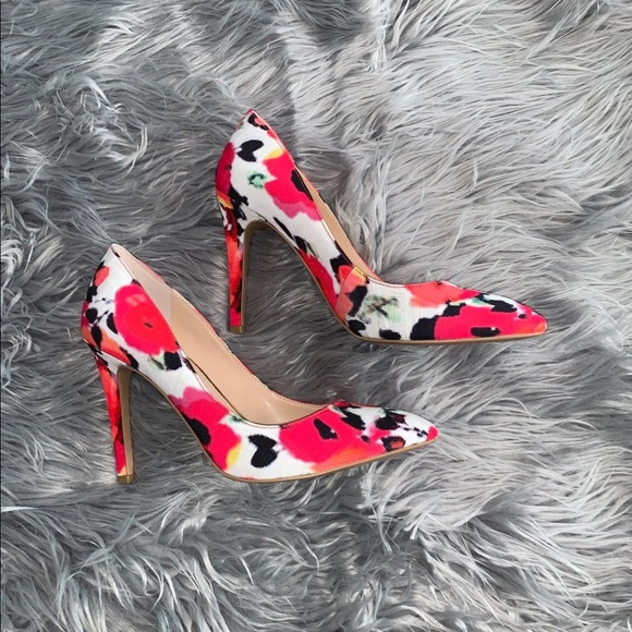 Jessica Simpson Heels Sz 9 - Picture 1 of 4